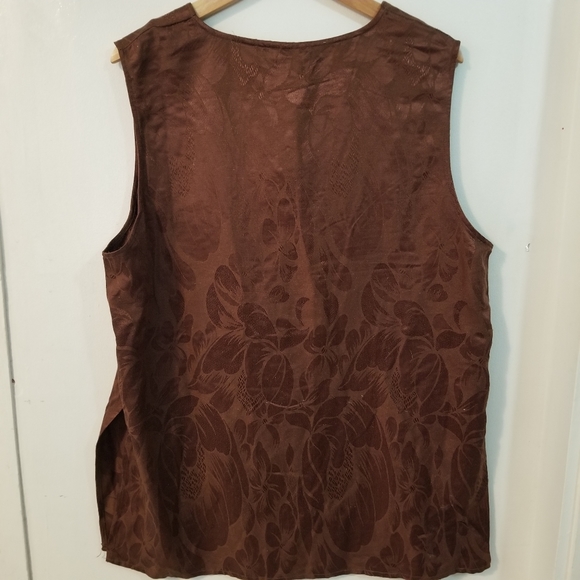 100% Silk Sleeveless Button Down - Picture 3 of 6